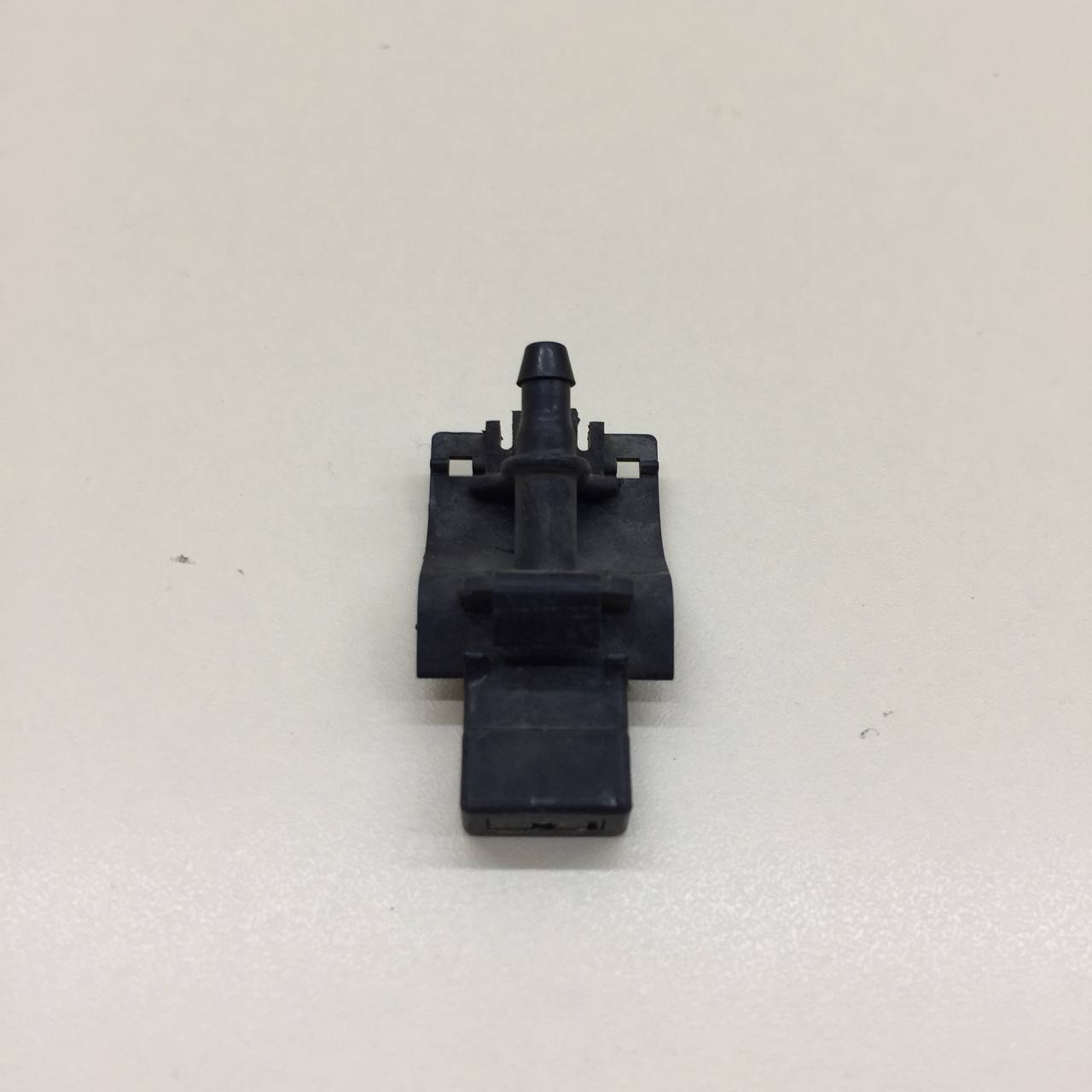 Форсунка омывателя лобового стекла Toyota Auris (E150) 2006-2012