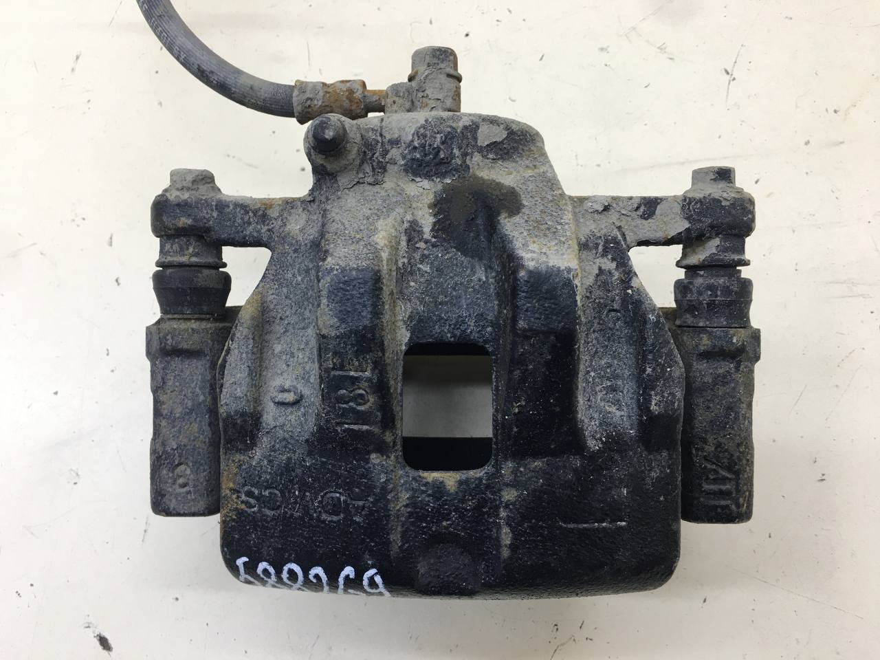 Суппорт передний левый Suzuki Grand Vitara 2005-2015