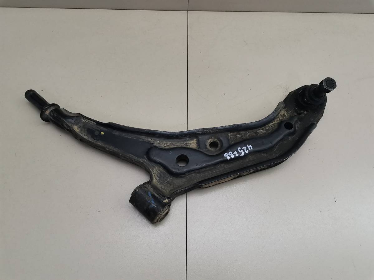 Рычаг передний левый Nissan Almera (N15) 1995-2000