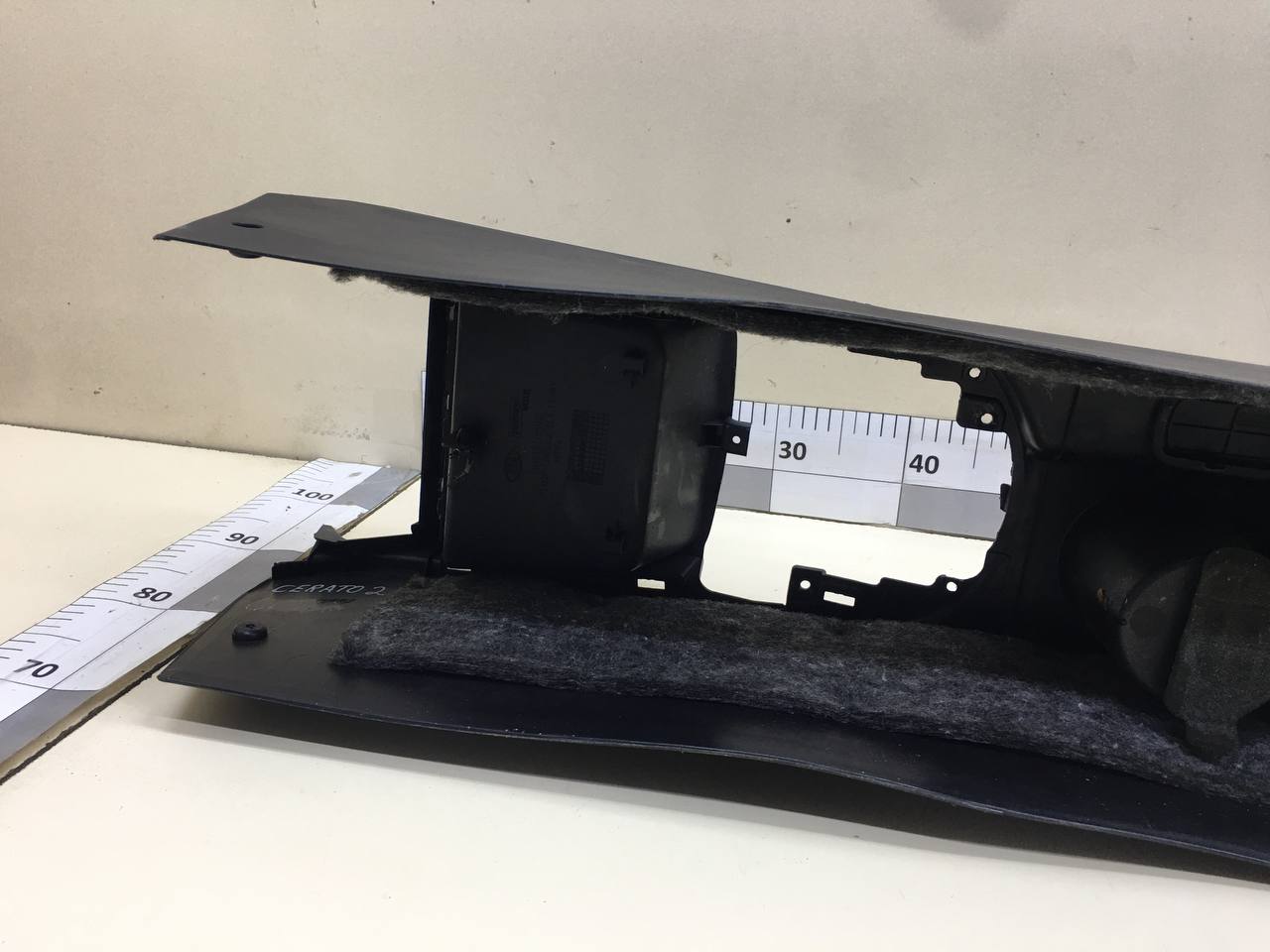 Консоль центральная Kia Cerato (TD) 2009-2013