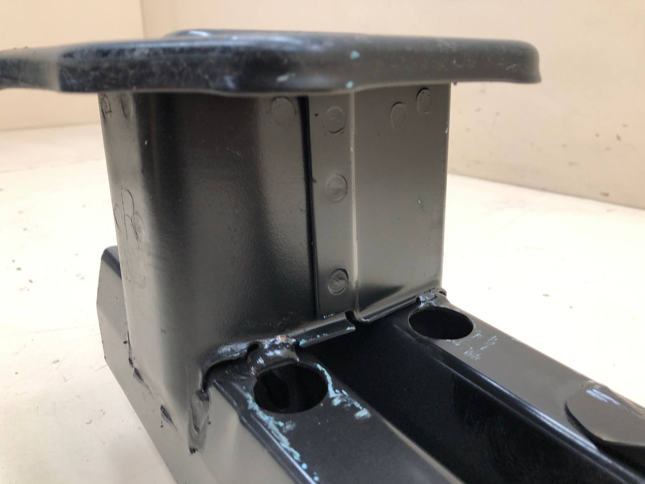 Усилитель заднего бампера Subaru B9 Tribeca (WX/W10) 2004-2008