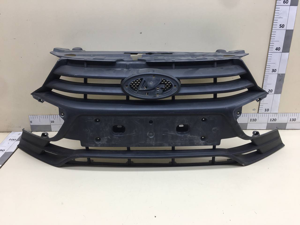 Решетка радиатора Lada Granta 2011>