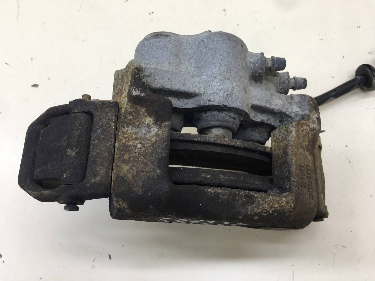 Суппорт передний левый Lada  Niva Travel 2020>