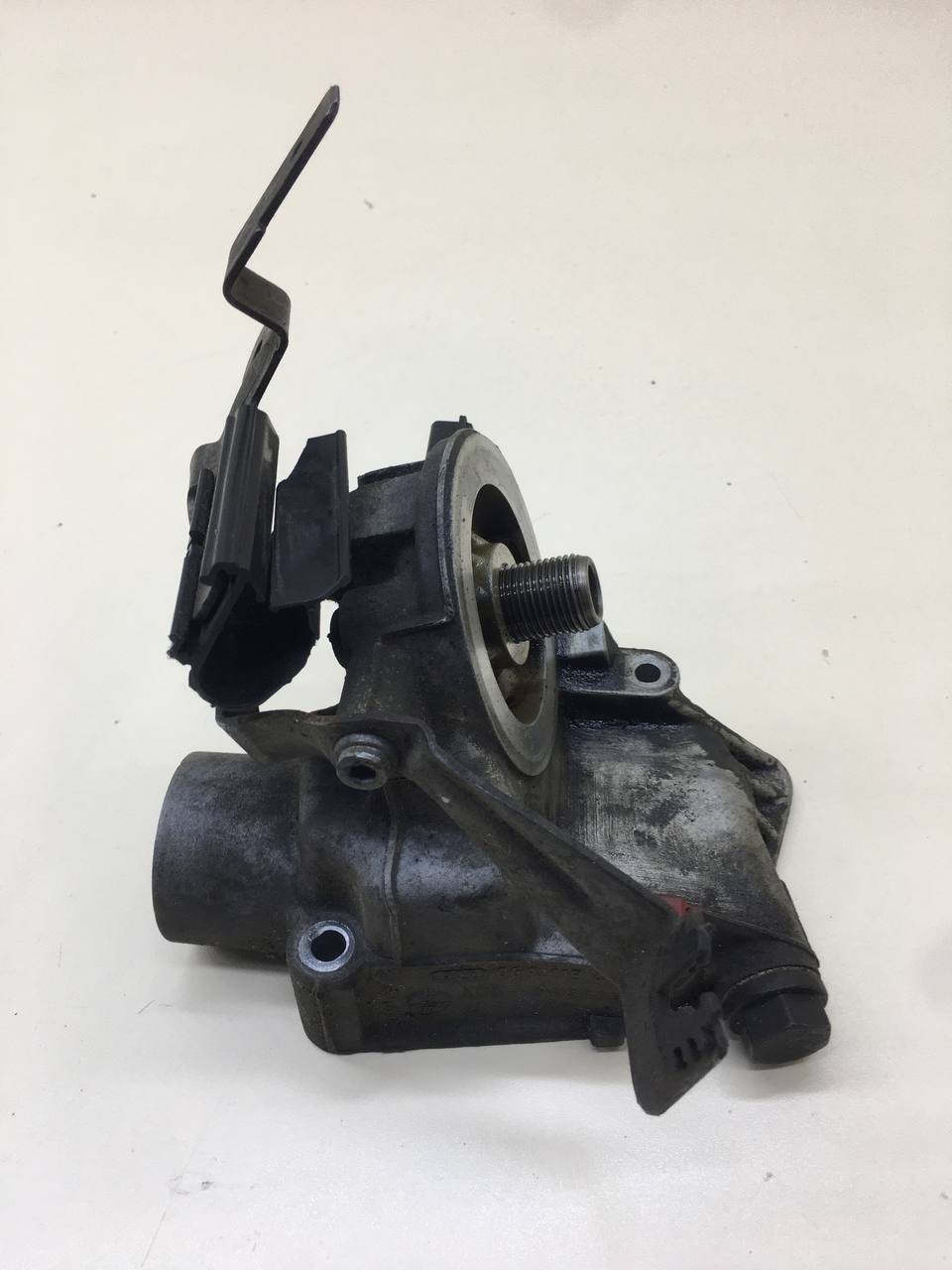 Кронштейн масляного фильтра Skoda Octavia (A5 1Z-) 2004-2013