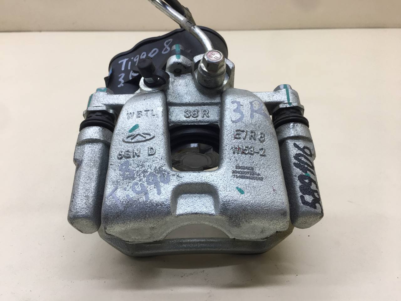 Суппорт задний правый Chery Tiggo 8 Pro 2021-2024