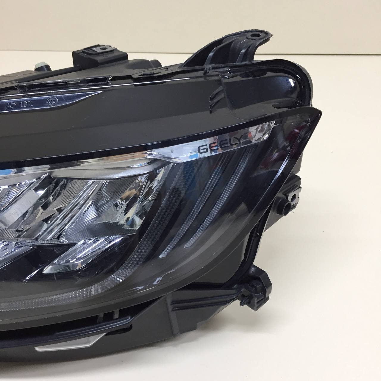 Фара правая Geely Atlas Pro (NL-3) 2019-2025