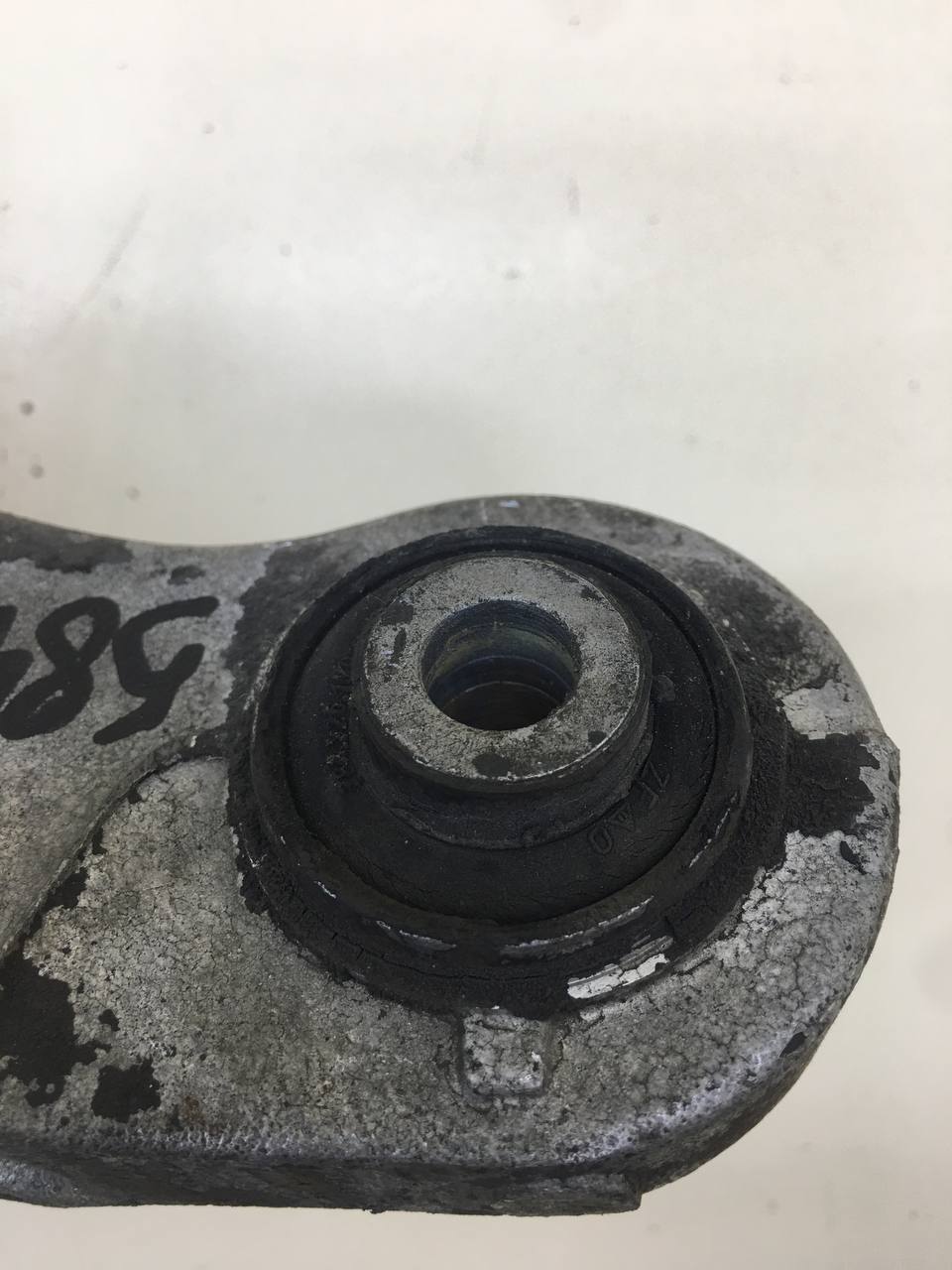 Рычаг задний нижний Volvo XC60 2008-2017