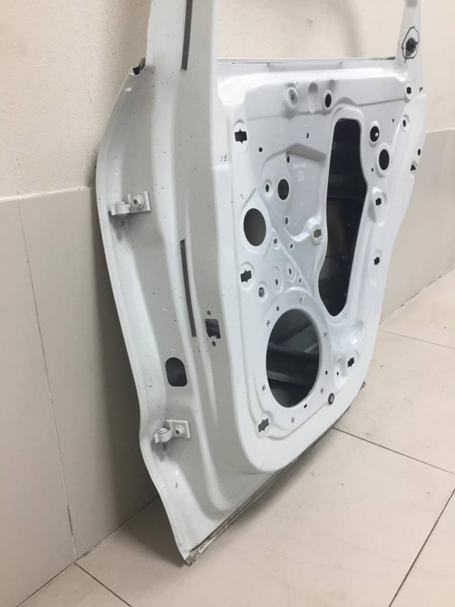 Дверь задняя правая Porsche Macan 2013>