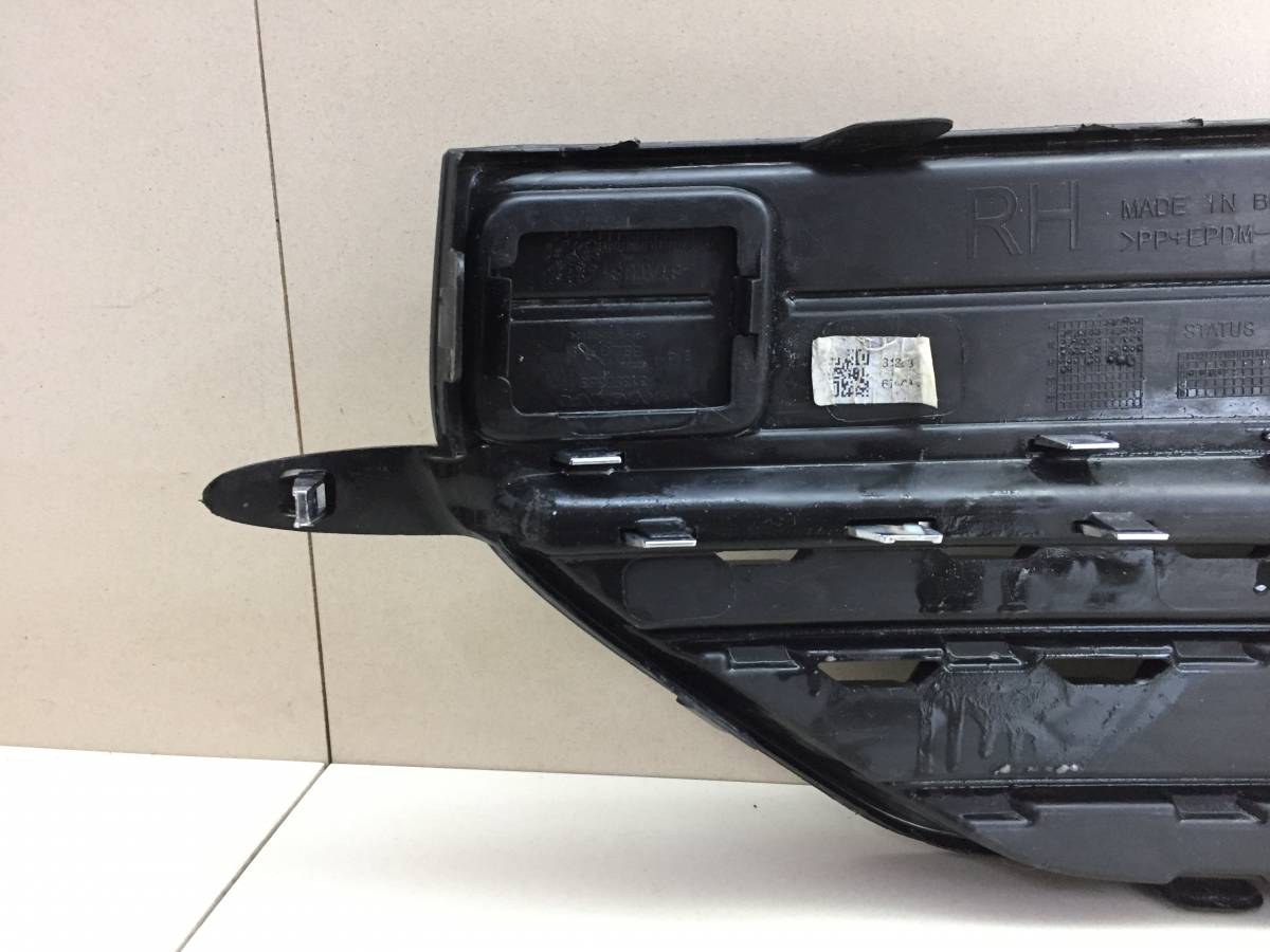 Решетка в бампер правая Volvo XC90 2015>