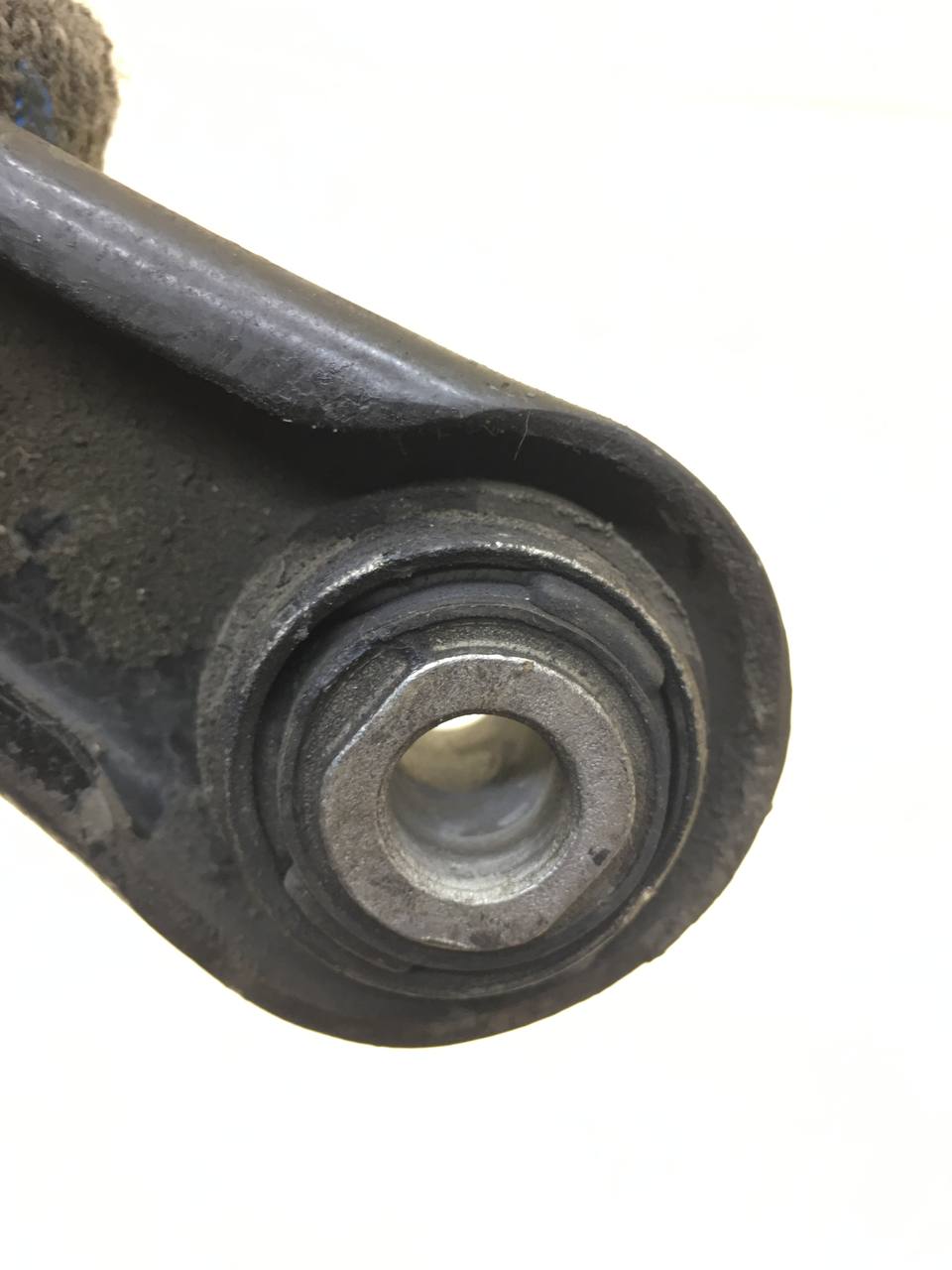 Рычаг задний поперечный Volvo XC60 2008-2017