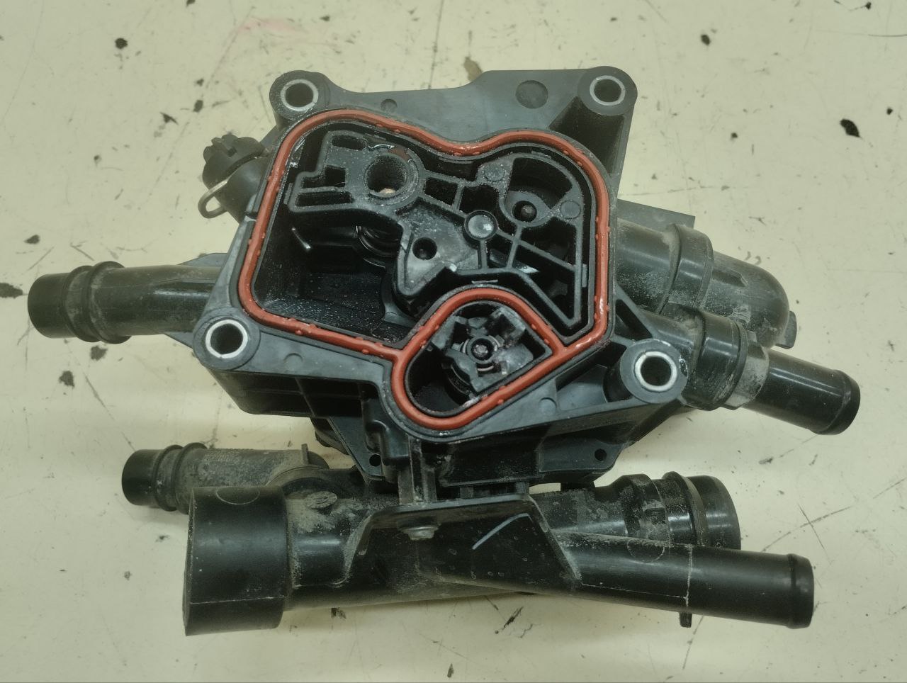 Корпус термостата Hyundai Sonata 8 (DN8)  2019>