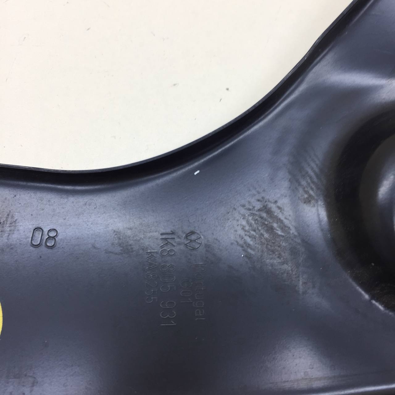 Кронштейн крепления фары Volkswagen Scirocco 2009-2015