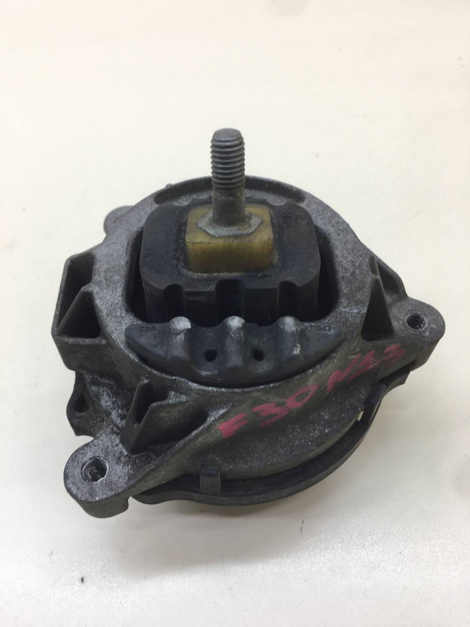 Опора двигателя передняя BMW 3-series F30/F31 2011>