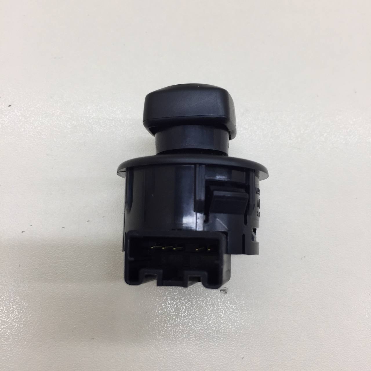 Кнопка многофункциональная Infiniti Q50 (V37) 2014-2021