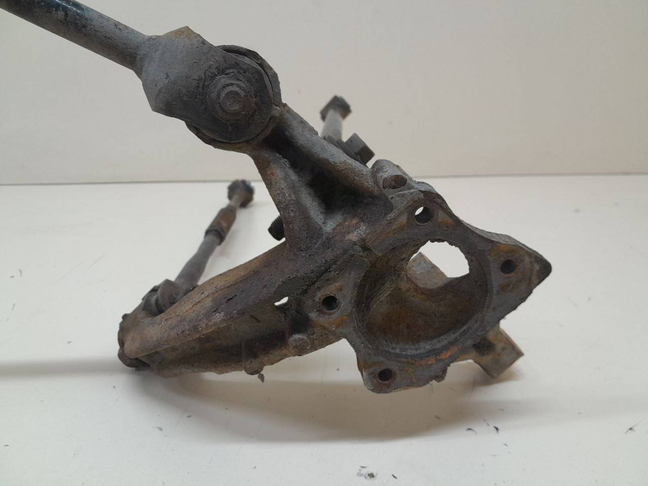 Кулак поворотный задний левый Toyota Camry (XV50) 2011-2017