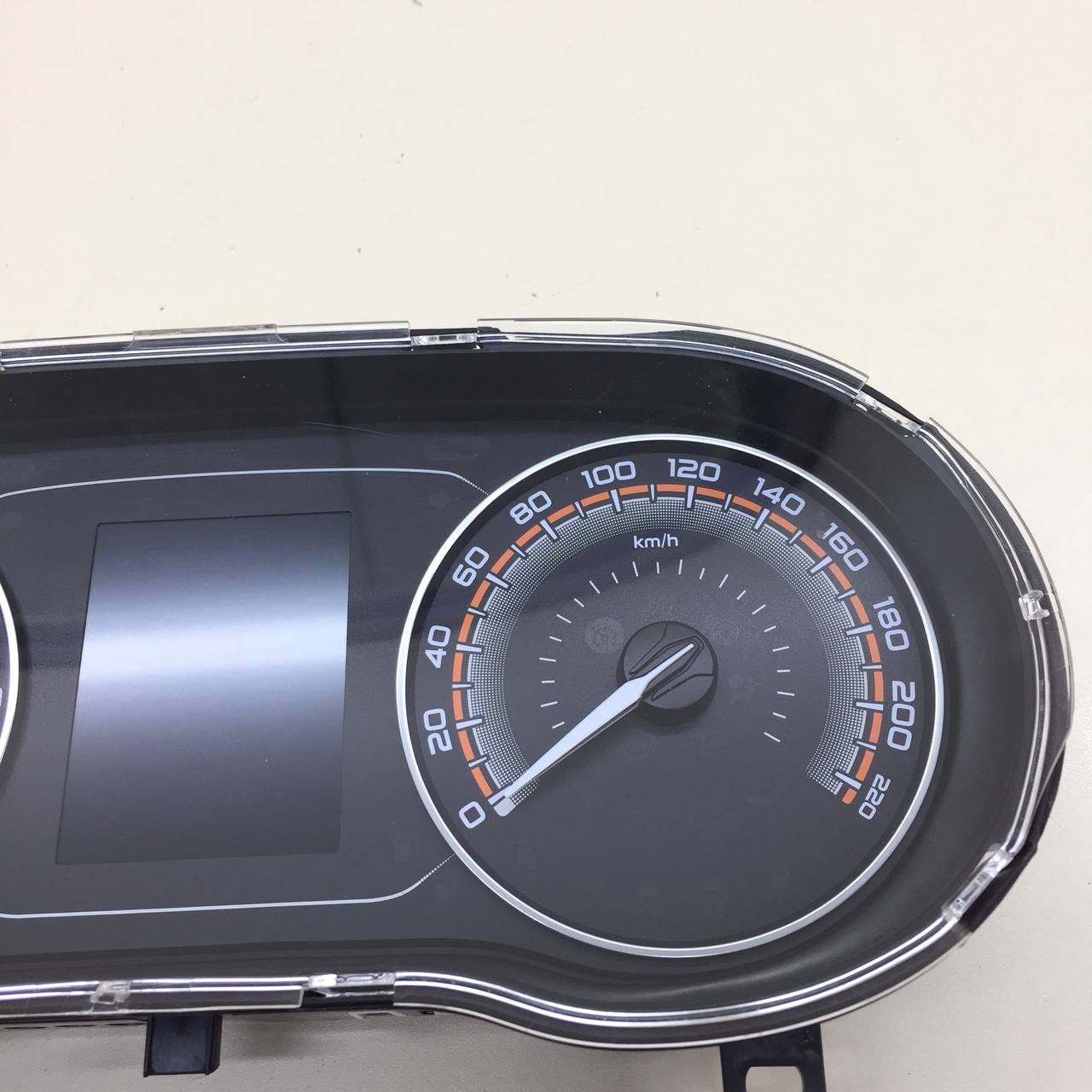 Панель приборов Lada Vesta 2015>