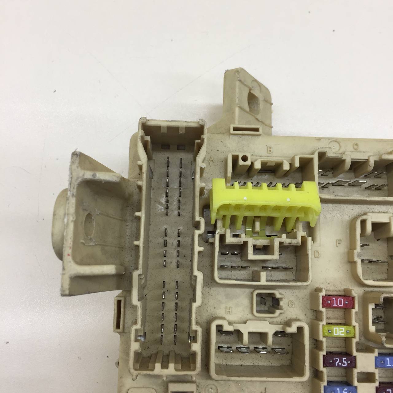 Блок предохранителей Toyota Avensis (T250) 2003-2009