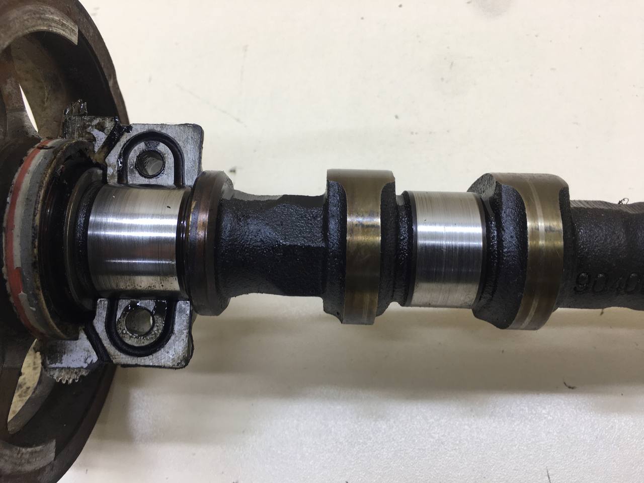 Распредвал впускной Opel Astra H / Family 2004-2015