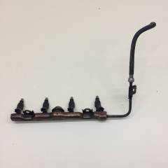 Рейка топливная (рампа) Toyota Corolla E120 2001-2007