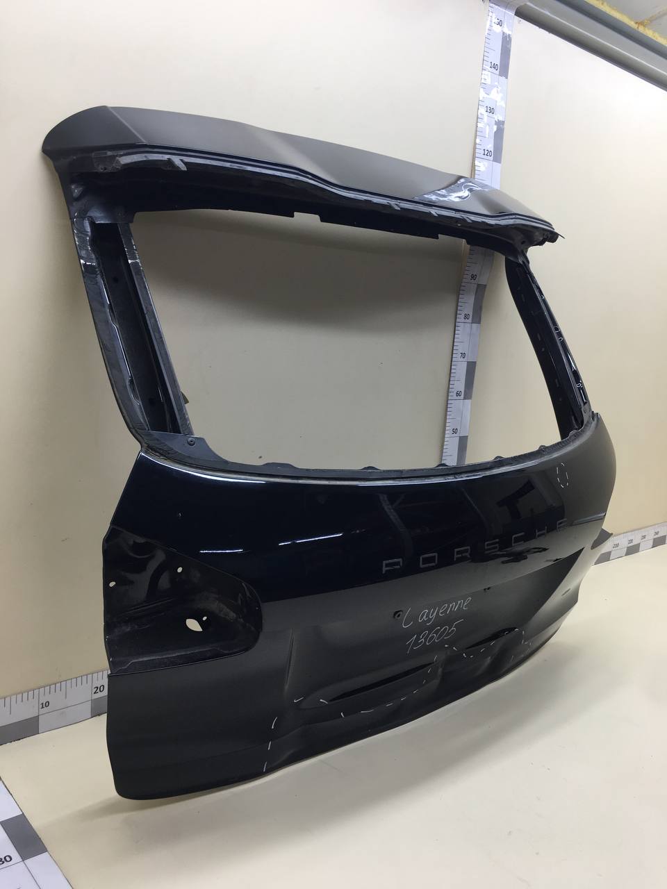 Дверь багажника Porsche Cayenne 2010-2017