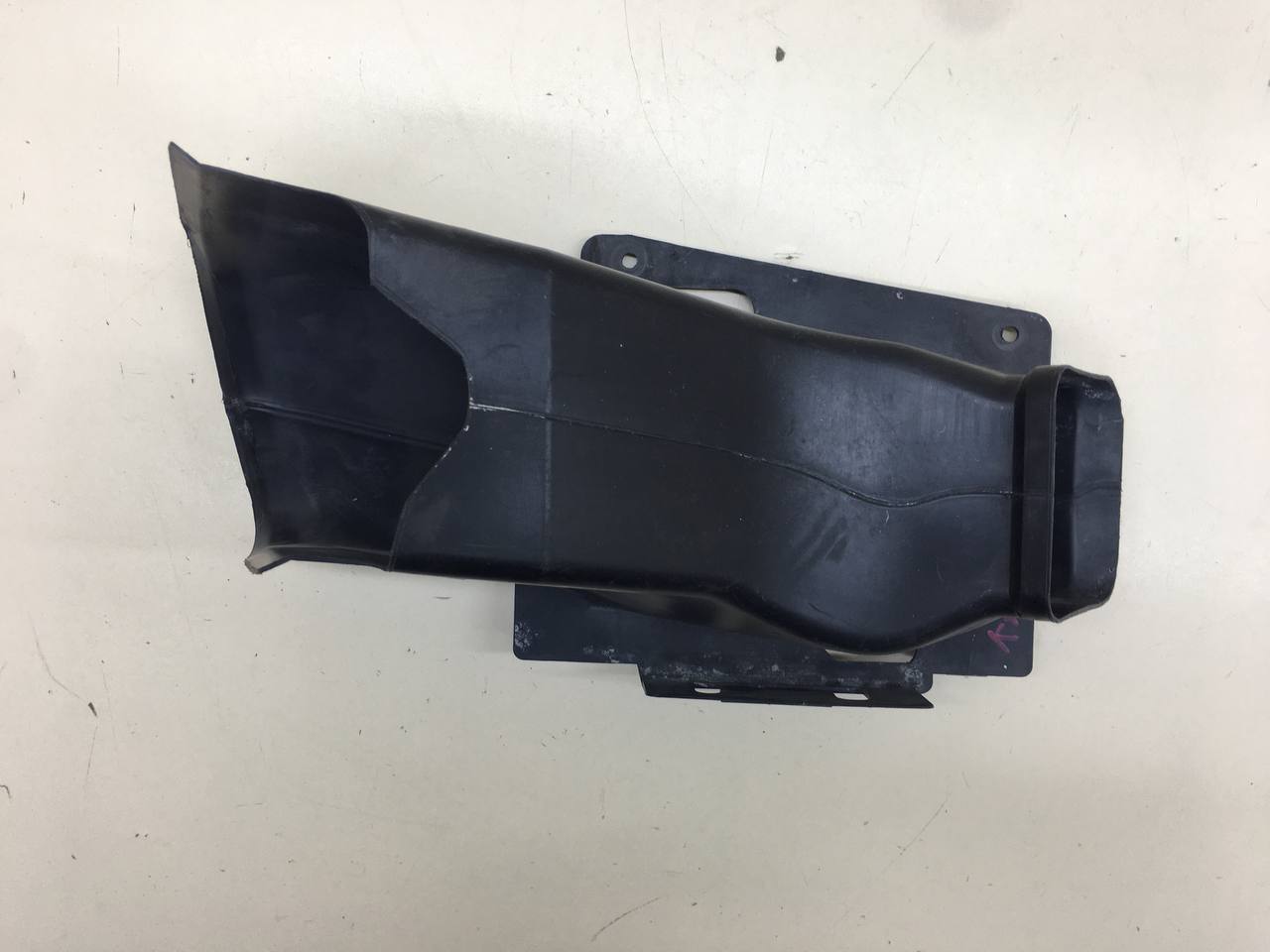 Воздуховод BMW 3-series E46 1998-2005