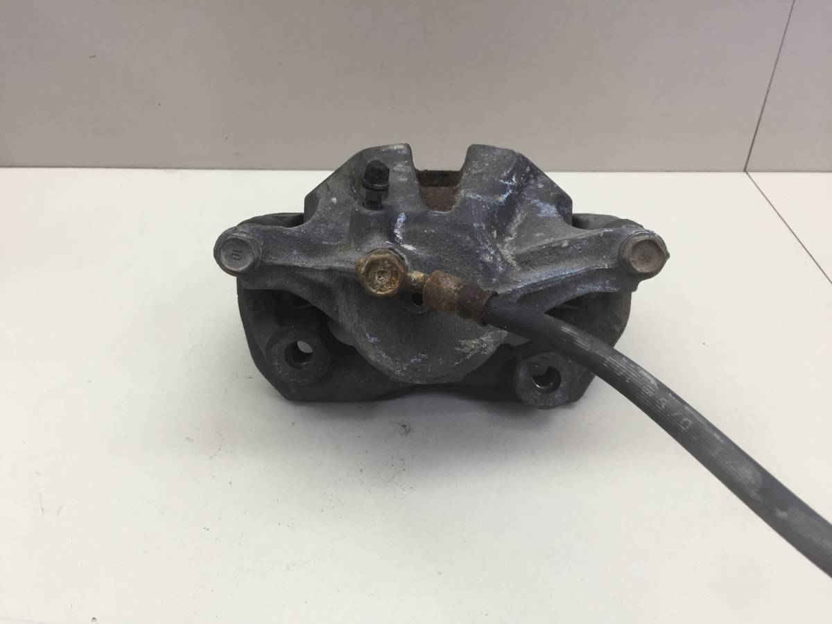 Суппорт передний правый Toyota Crown (S170) 1999-2003