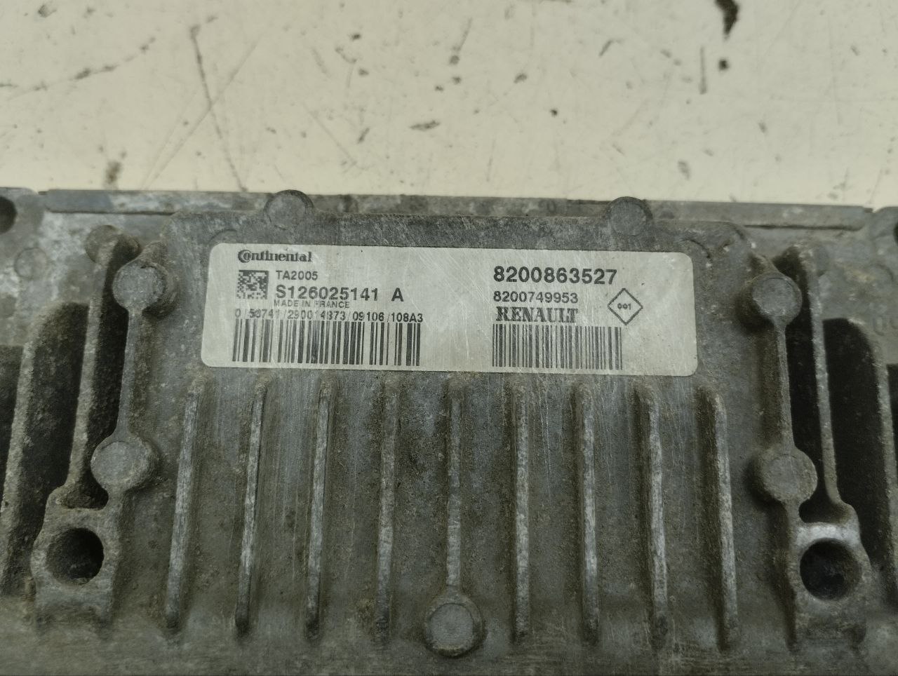 Блок управления двигателем Renault Symbol (2) 2008-2012