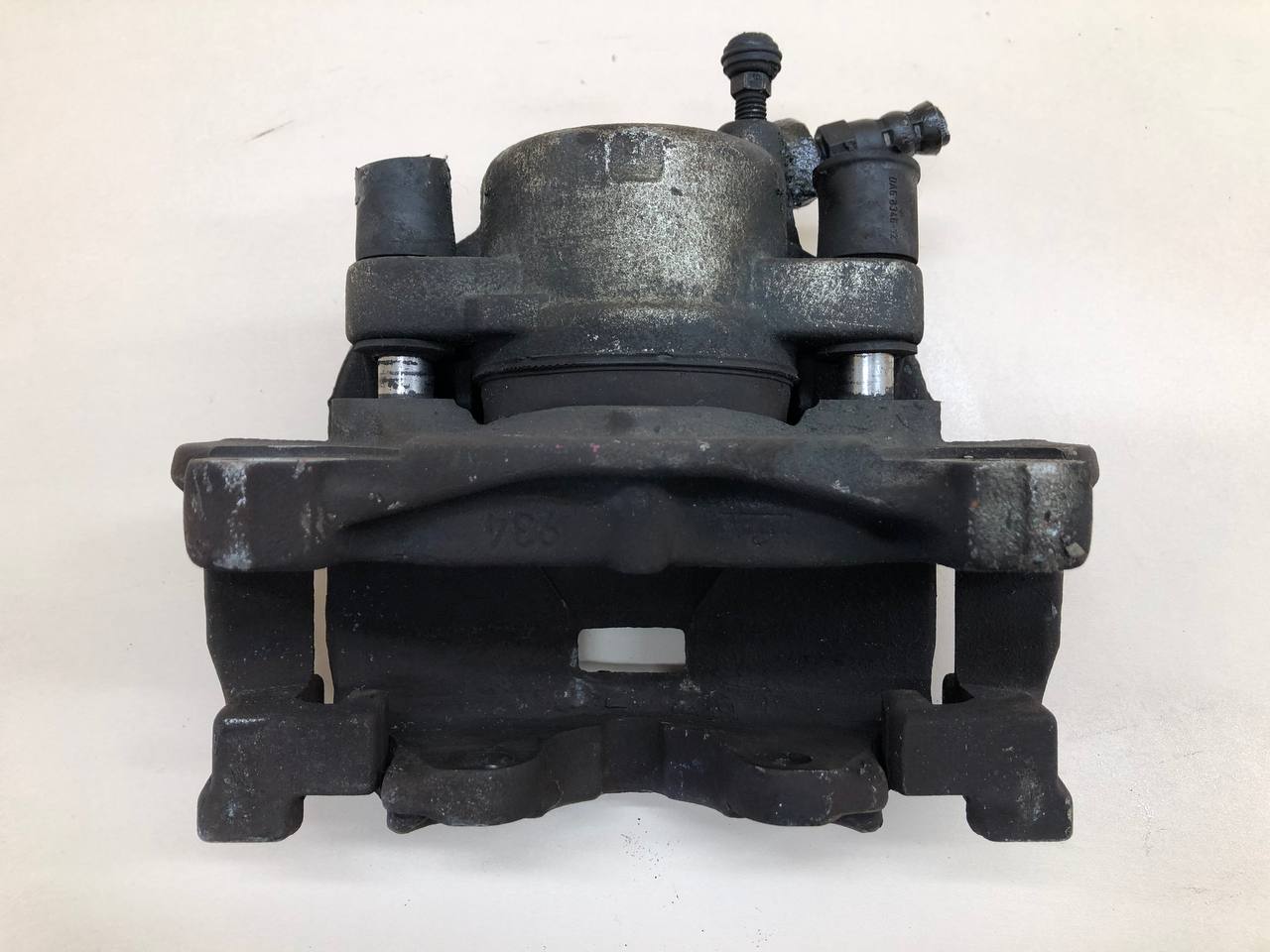 Суппорт передний правый Ford Mondeo 4 2007-2015