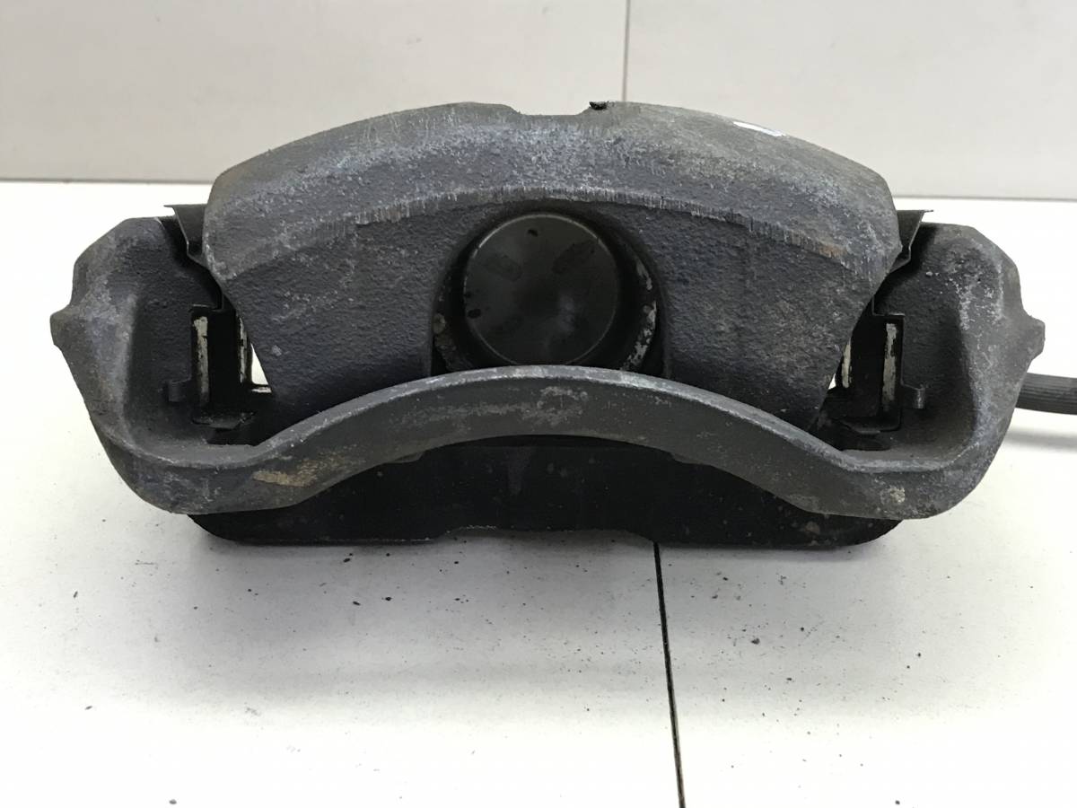 Суппорт передний левый Honda Stepwgn 2001-2005