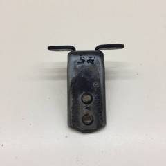 Петля двери передней левой верхняя Suzuki Grand Vitara 2005-2015