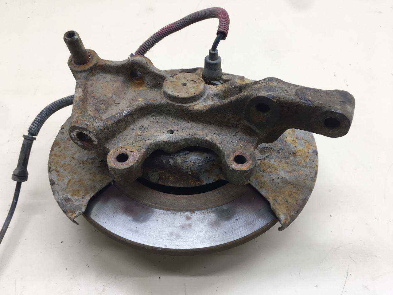 Кулак поворотный задний правый Kia Spectra (SD) 2004-2011