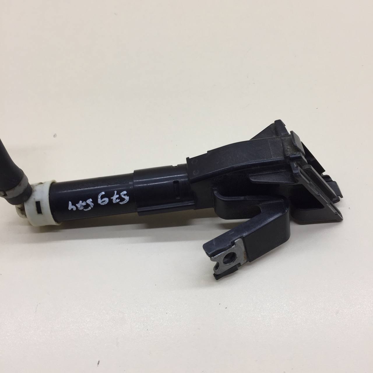 Форсунка омывателя фары Nissan GTR (R35) 2008>