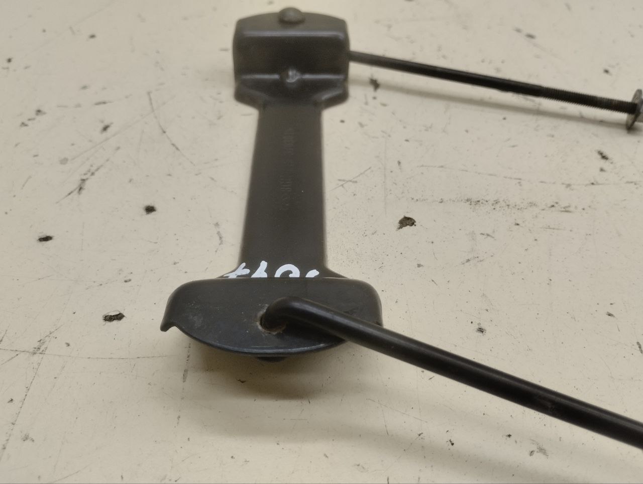 Крепление аккумулятора Chery Tiggo 7 Pro 2019-2024