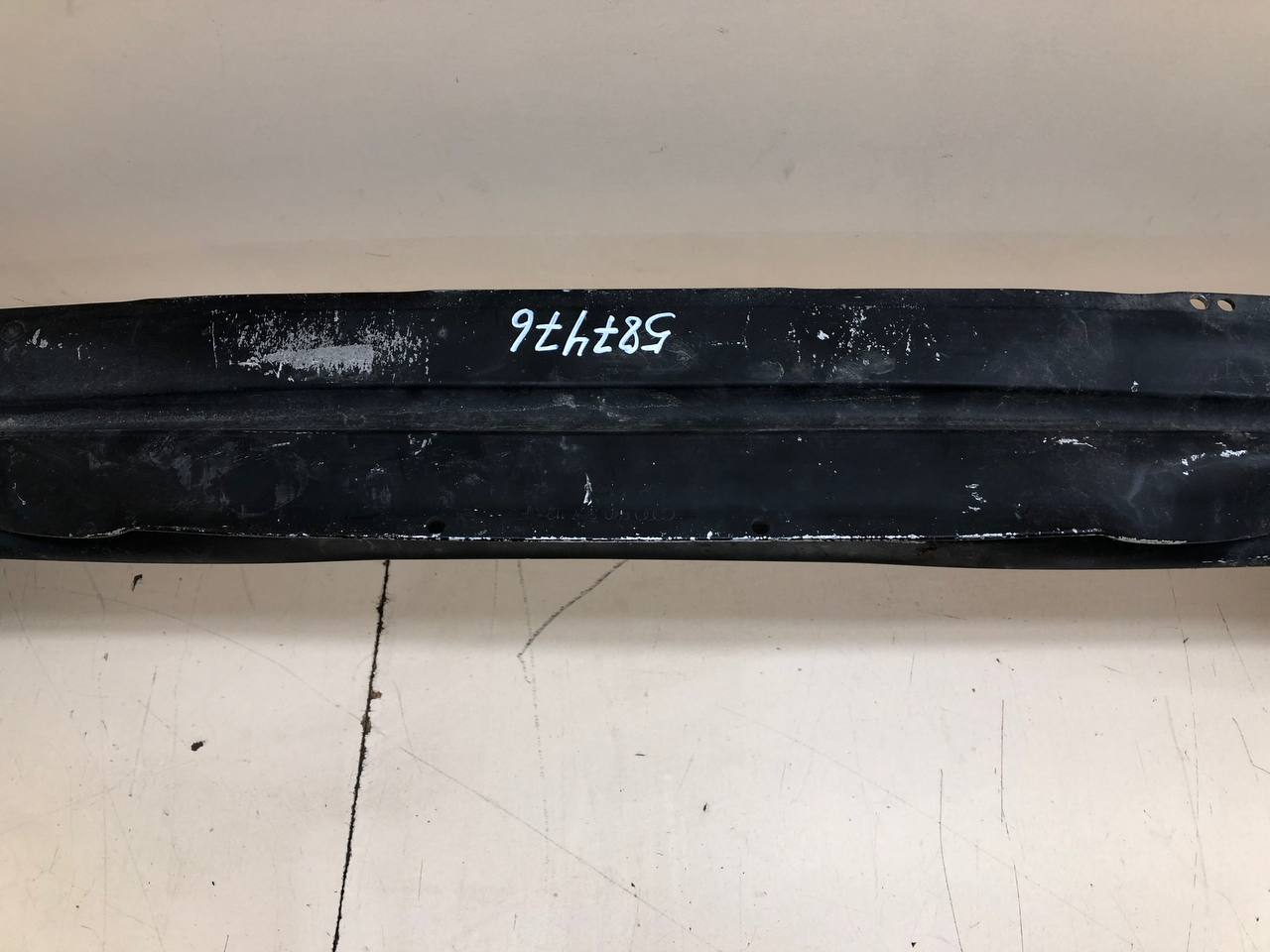 Усилитель переднего бампера Audi A4 (B8) 2007-2011