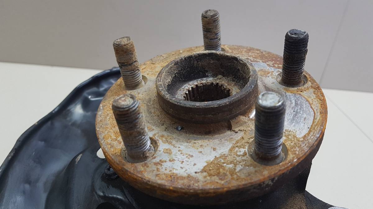 Кулак поворотный передний правый Toyota Allion (T240) 2001-2007