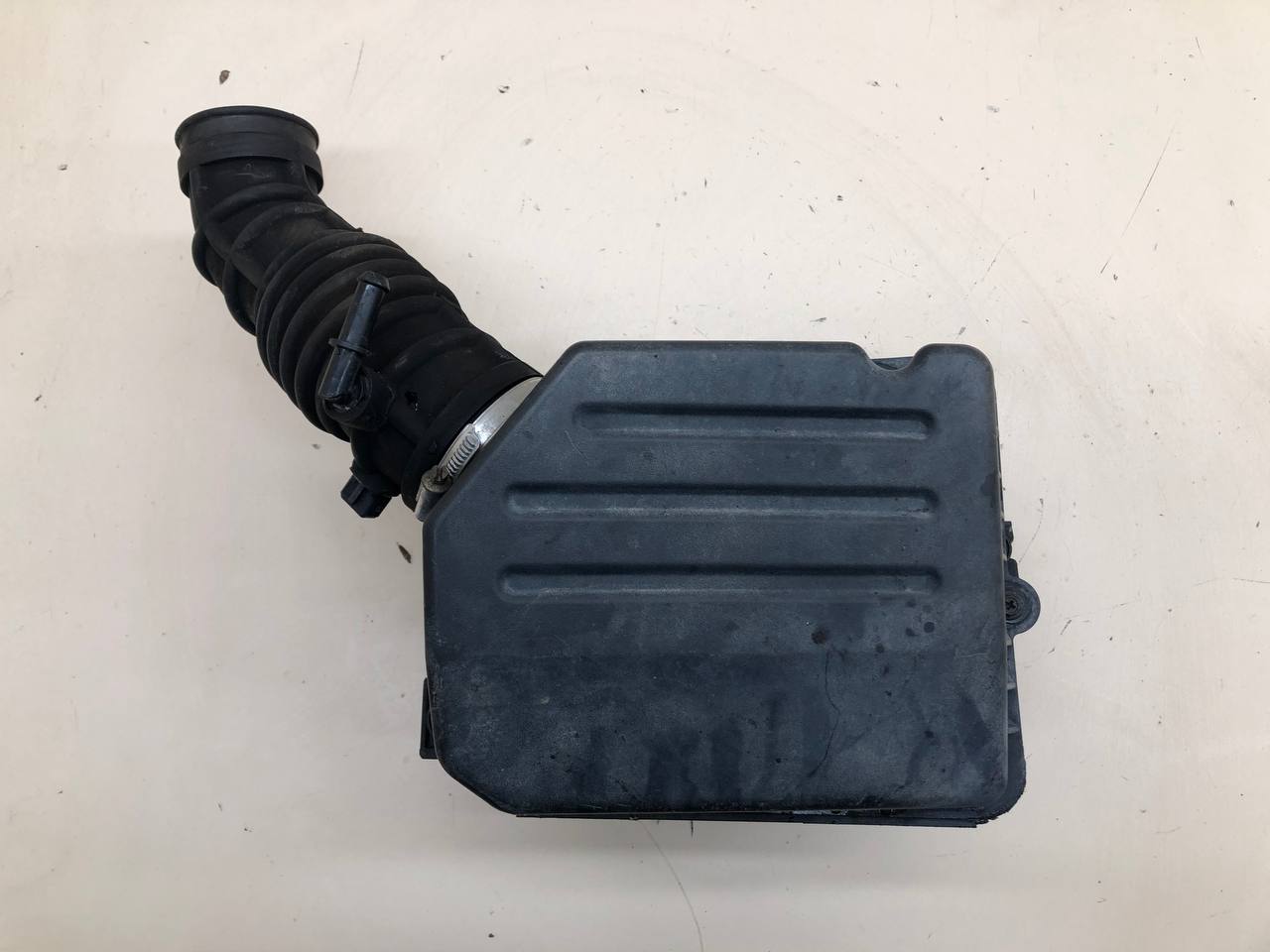 Корпус воздушного фильтра Chevrolet Aveo T250 2005-2011