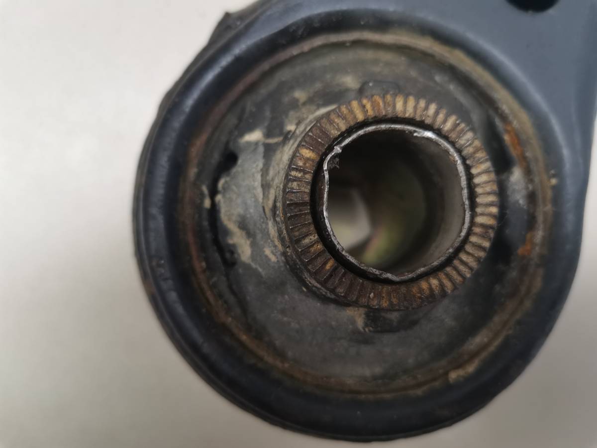 Рычаг передний левый Toyota Caldina (T190) 1992-1995