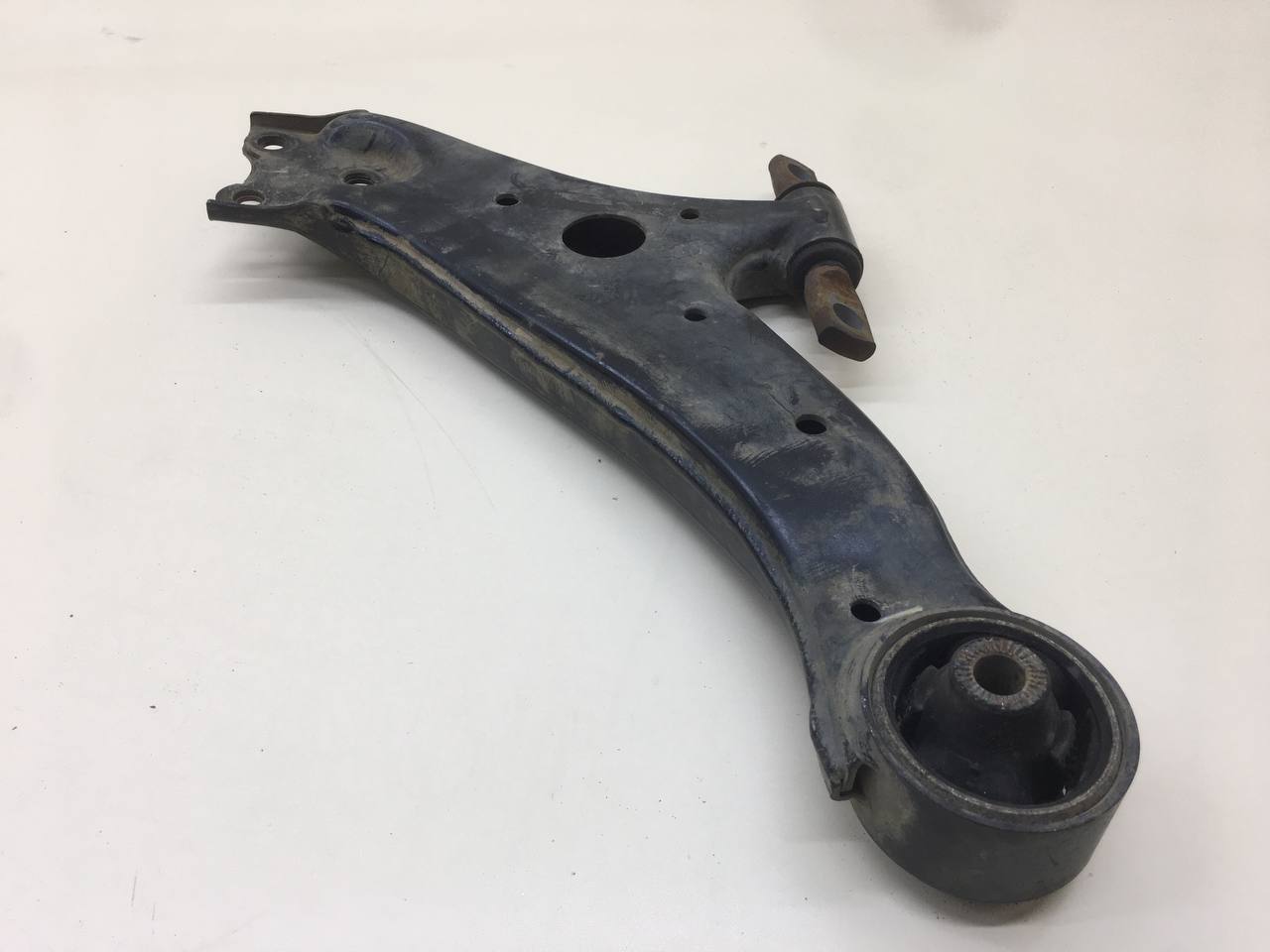 Рычаг передний правый Changan UNI-K 2020>