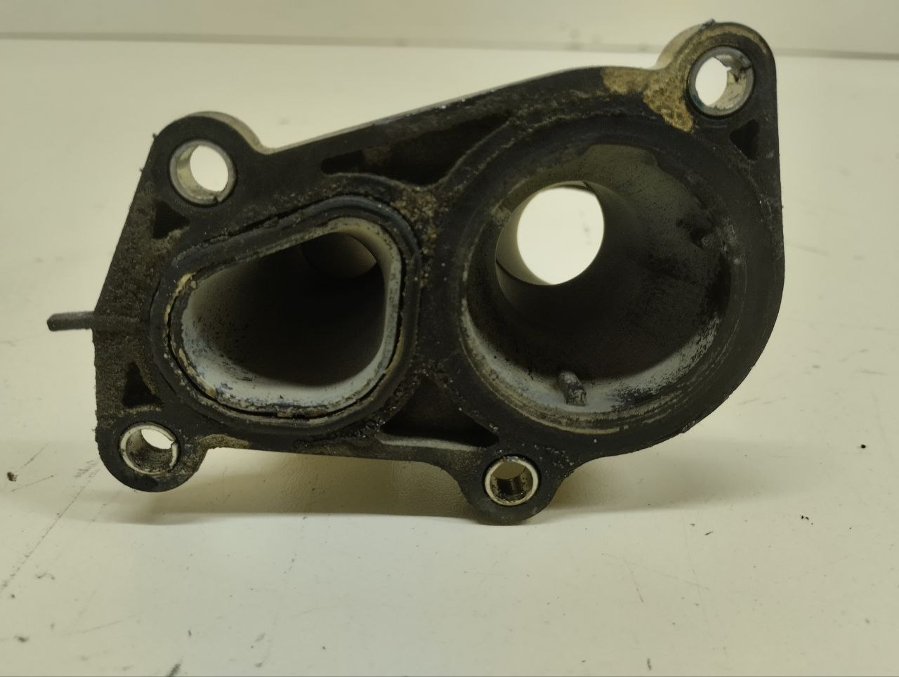 Крышка термостата Ford Focus 3 2011>