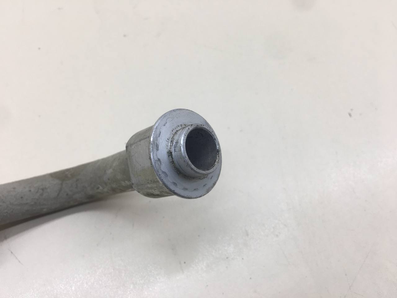 Трубка кондиционера SsangYong Rexton 2 2006-2012