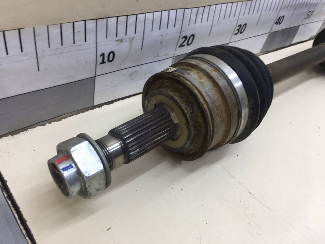 Полуось передняя левая Chevrolet Aveo T300 2011>