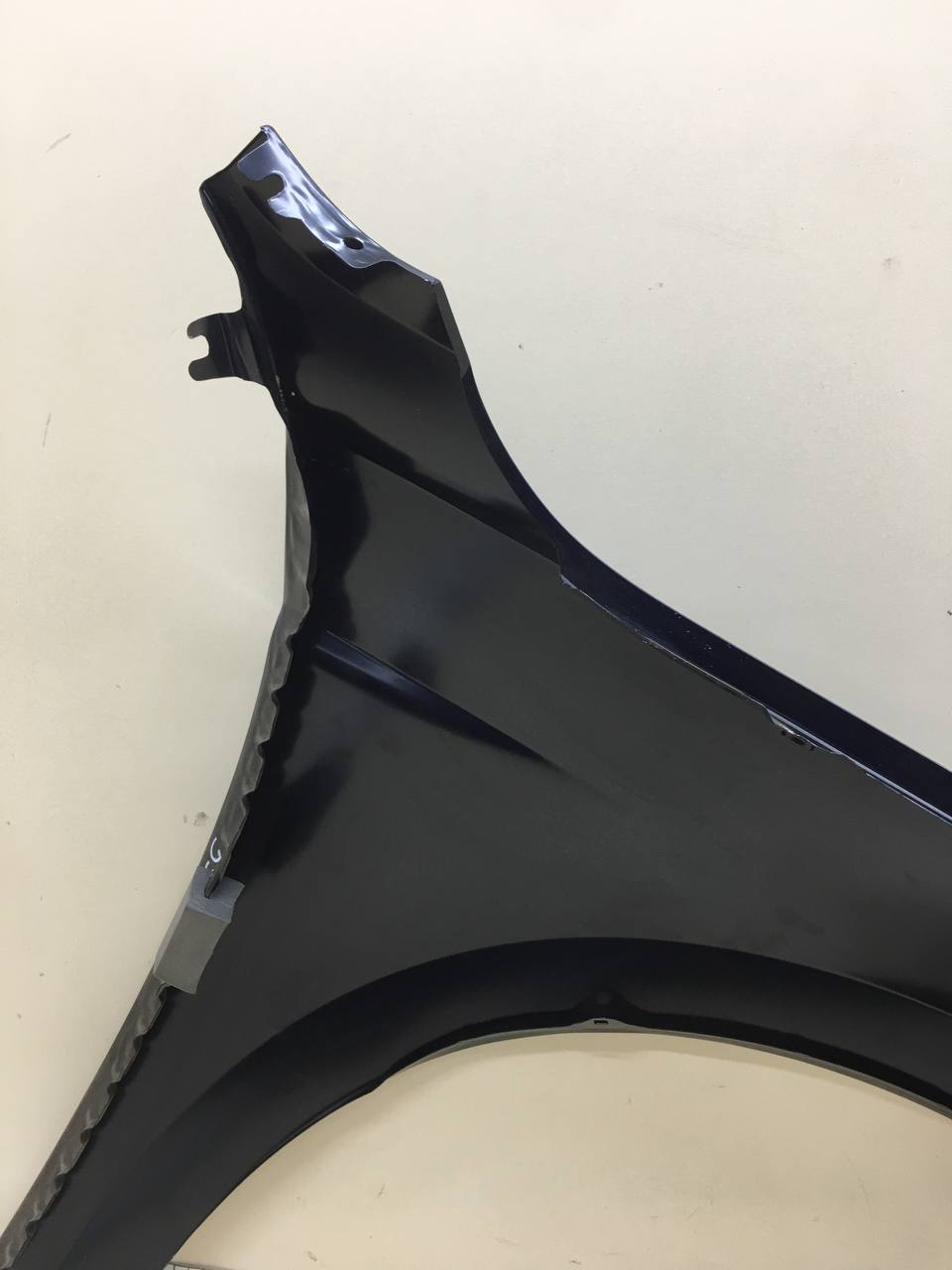 Крыло переднее левое Volkswagen Passat B8 2015>