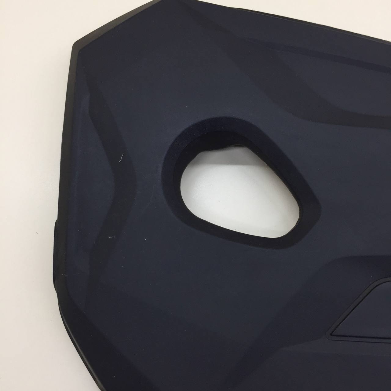 Крышка двигателя декоративная Volvo V60 2010-2013