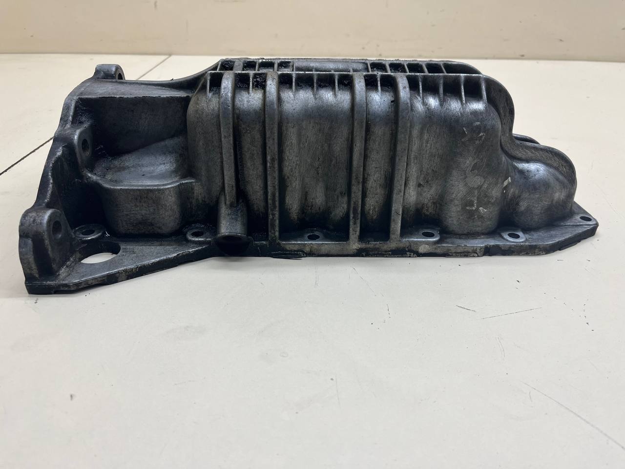 Поддон масляный двигателя Ford Focus 3 2011>