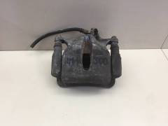 Суппорт передний правый Toyota Crown (S170) 1999-2003