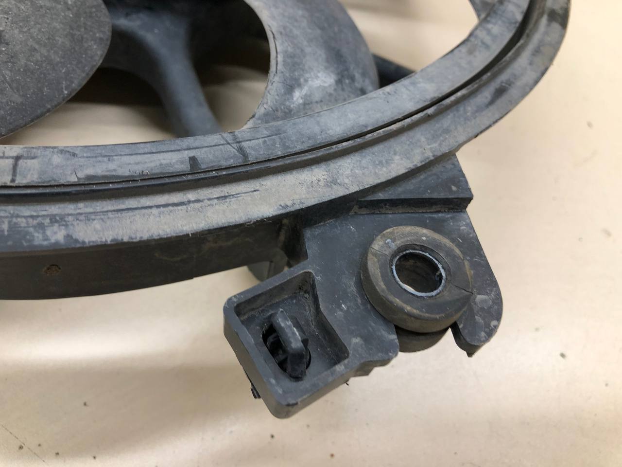 Диффузор вентилятора Infiniti M37 (Y51) 2010-2014