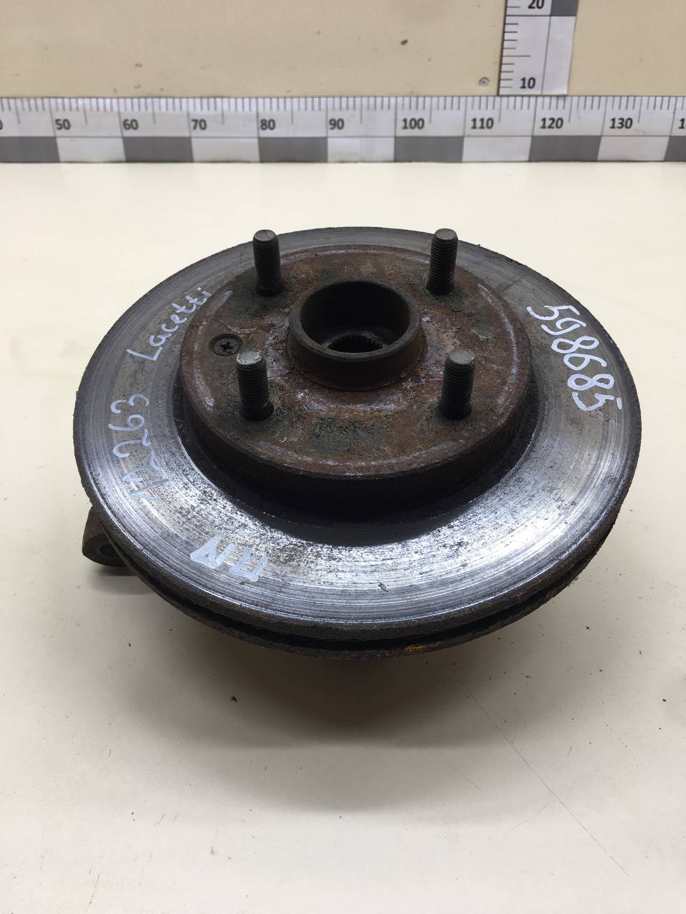 Кулак поворотный передний правый Chevrolet Lacetti (J200) 2003-2013