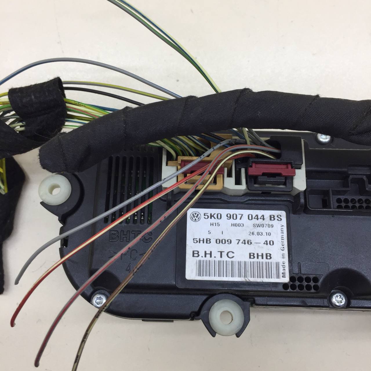 Блок управления климатической установкой Volkswagen Tiguan (5N1) 2007-2011