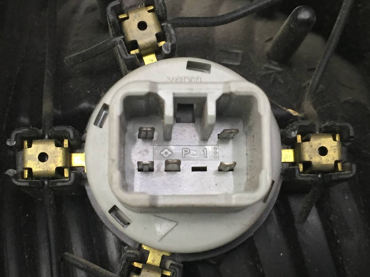 Фонарь задний правый Toyota Raum (Z10) 1997-2003