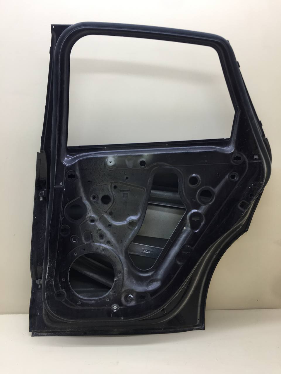 Дверь задняя правая Porsche Macan 2013>